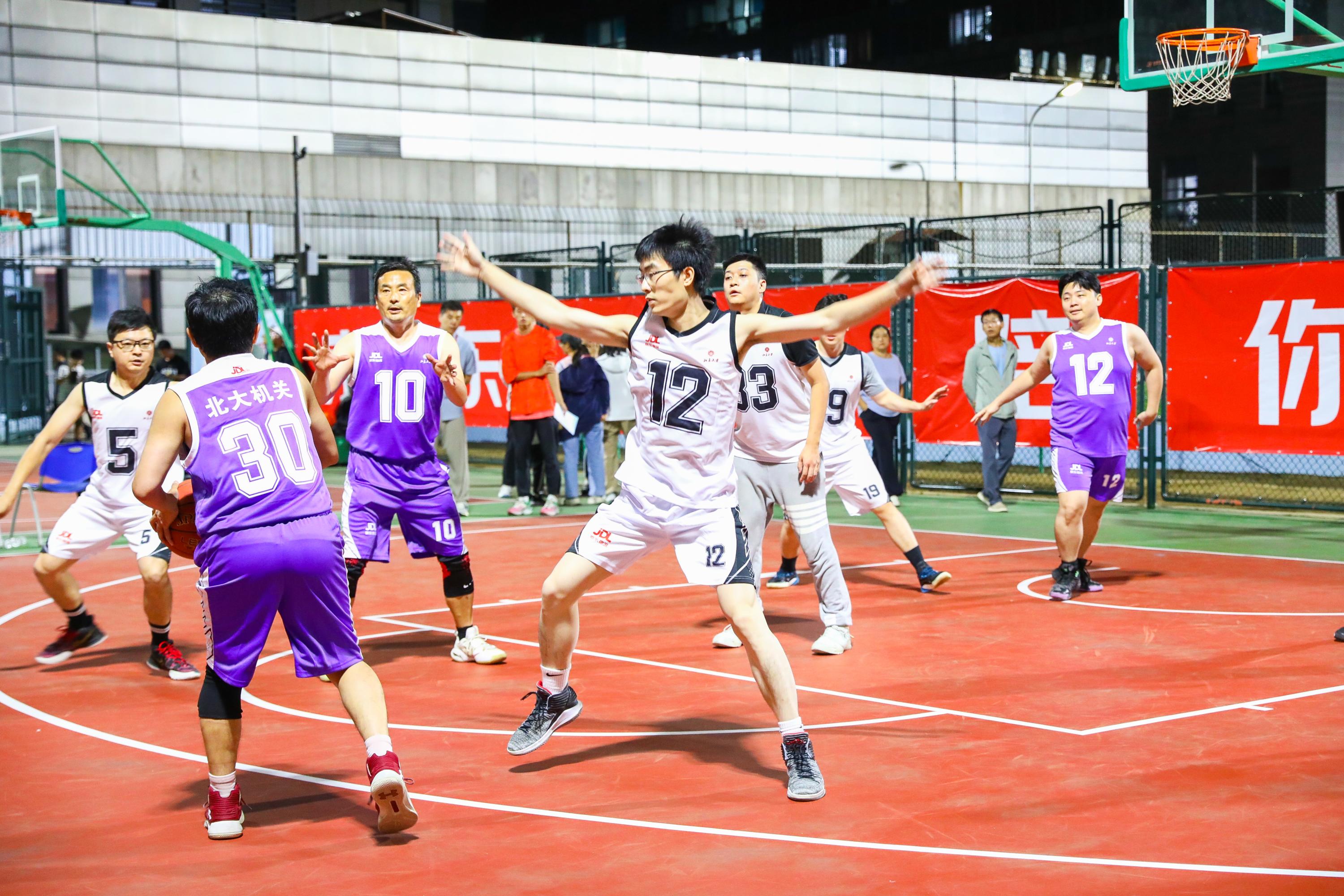 三亿体育体育下载-队伍经过训练变得更加默契，战术防守威力加强