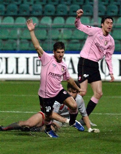 关于巴勒莫主场发挥低迷,陷入保级泥淖的信息 关于巴勒莫主场发挥低迷,陷入保级泥淖的信息