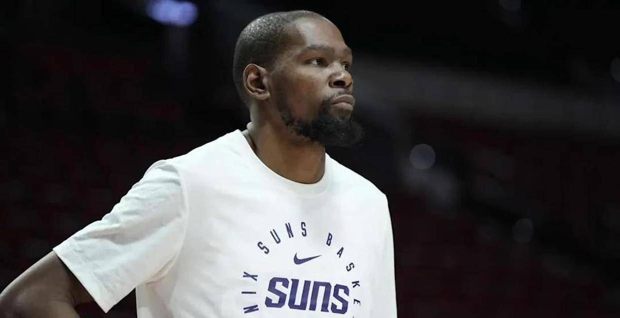 杜兰特的突出表现继续引领球队向前的简单介绍 杜兰特的突出表现继续引领球队向前的简单介绍