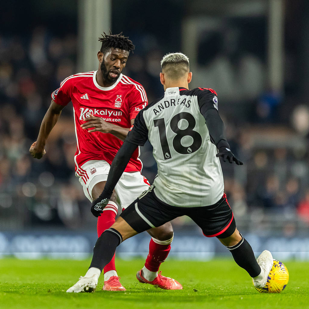 曼联连胜，英超劲旅再度崛起