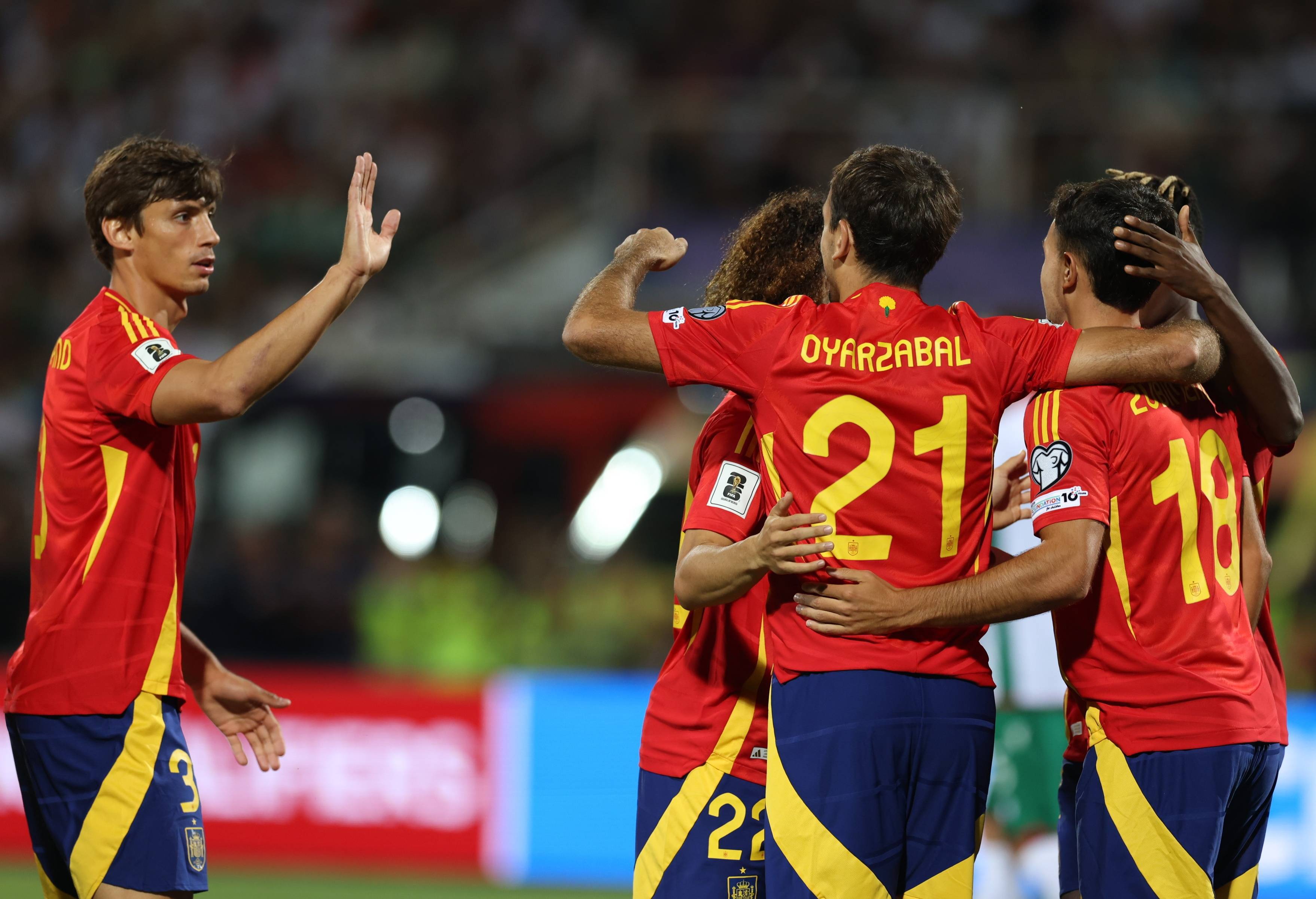 包含比利时国家队面对强敌，备战新一轮国际比赛的词条