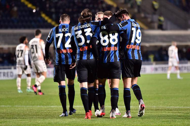 亚特兰大球员集中备战，主帅呼吁防线更加严密的简单介绍