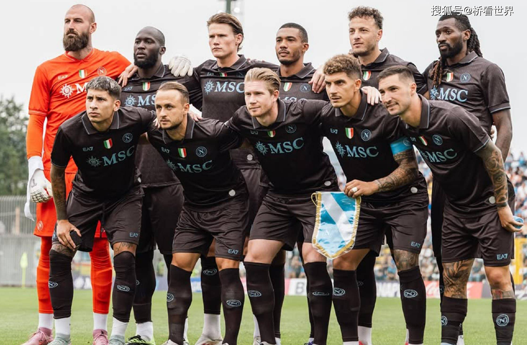 三亿体育体育官网app-欧冠赛场：曼城横扫对手，展现实力