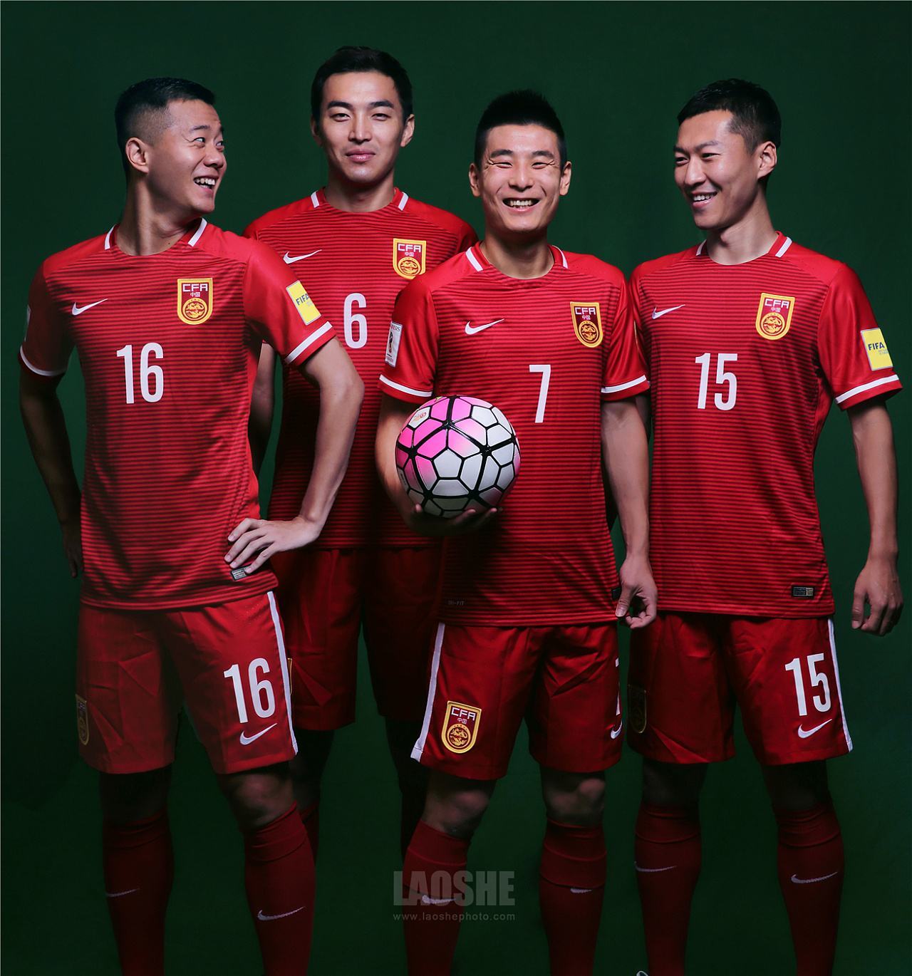 三亿体育体育中国官网-关于清华足球队战胜强敌队员喜笑颜开的信息