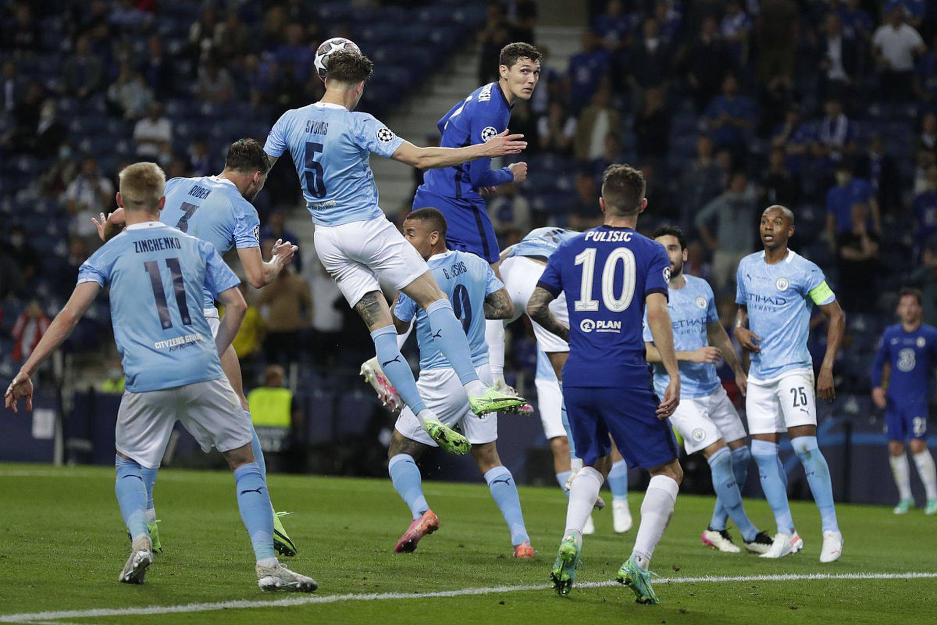 三亿体育体育教练-曼城主场大胜，曼城全队信心高涨的简单介绍