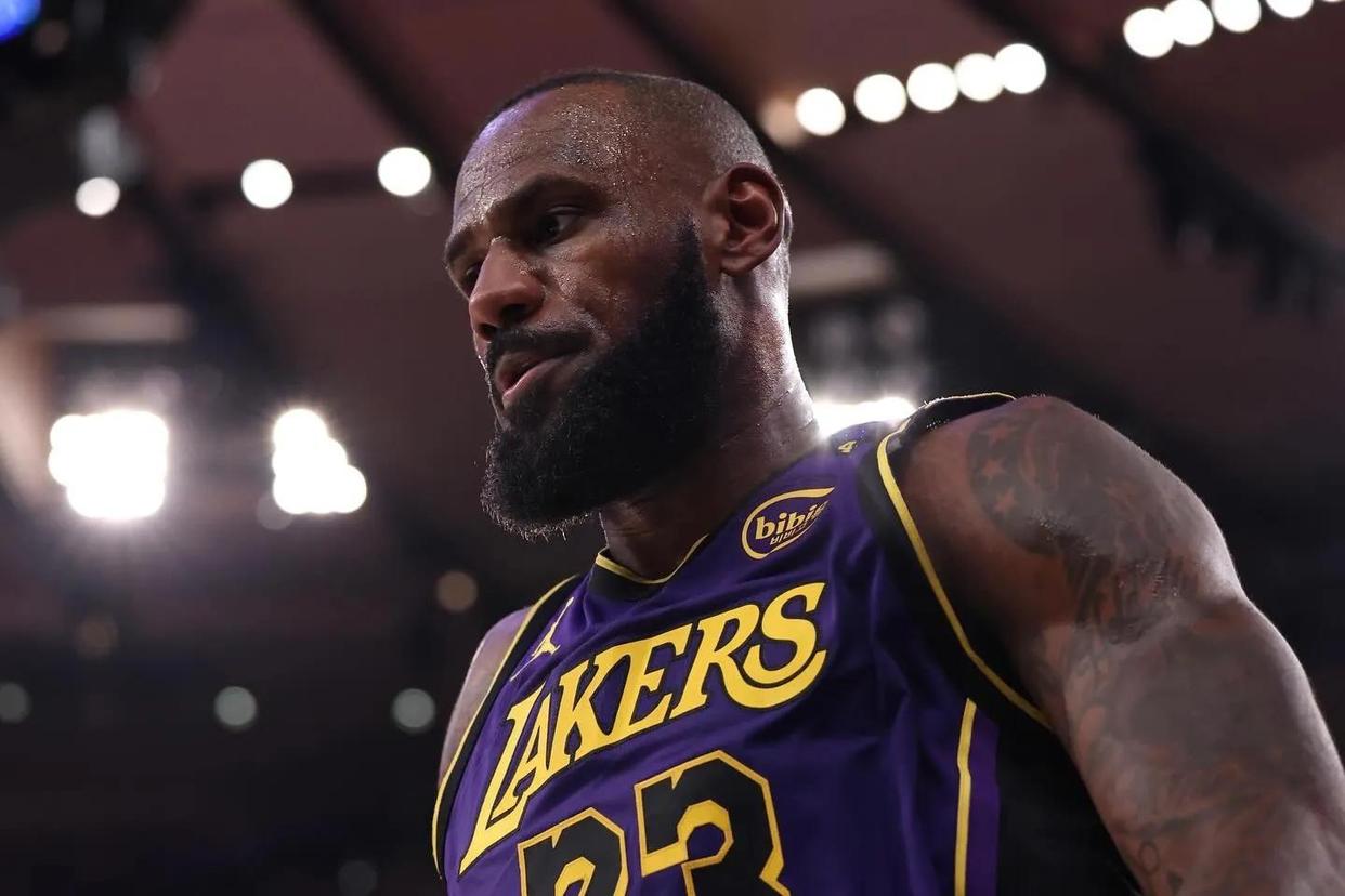 湖人球星戴维斯受伤进入恢复期,球队备战工作受阻的简单介绍 湖人球星戴维斯受伤进入恢复期,球队备战工作受阻的简单介绍