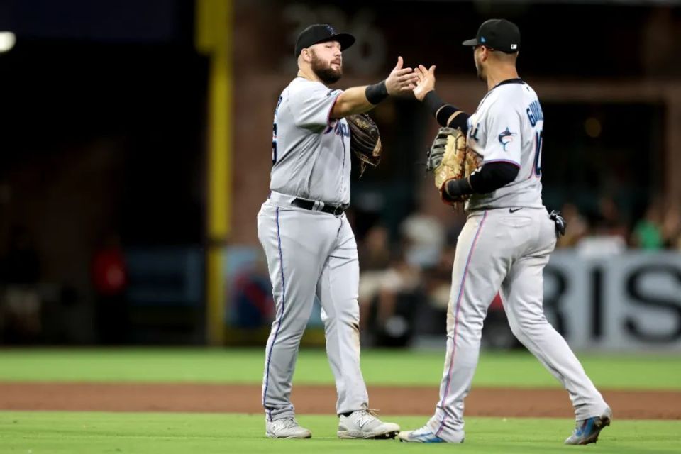 出人意料!强队遭遇意外失利 出人意料!强队遭遇意外失利