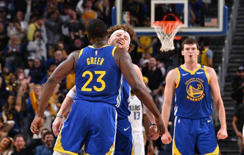 勇士vs快船:库里复出,力争复仇对手 勇士vs快船:库里复出,力争复仇对手