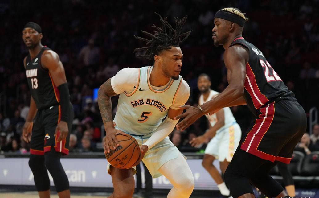 马刺不敌国王，遭遇三连败的简单介绍