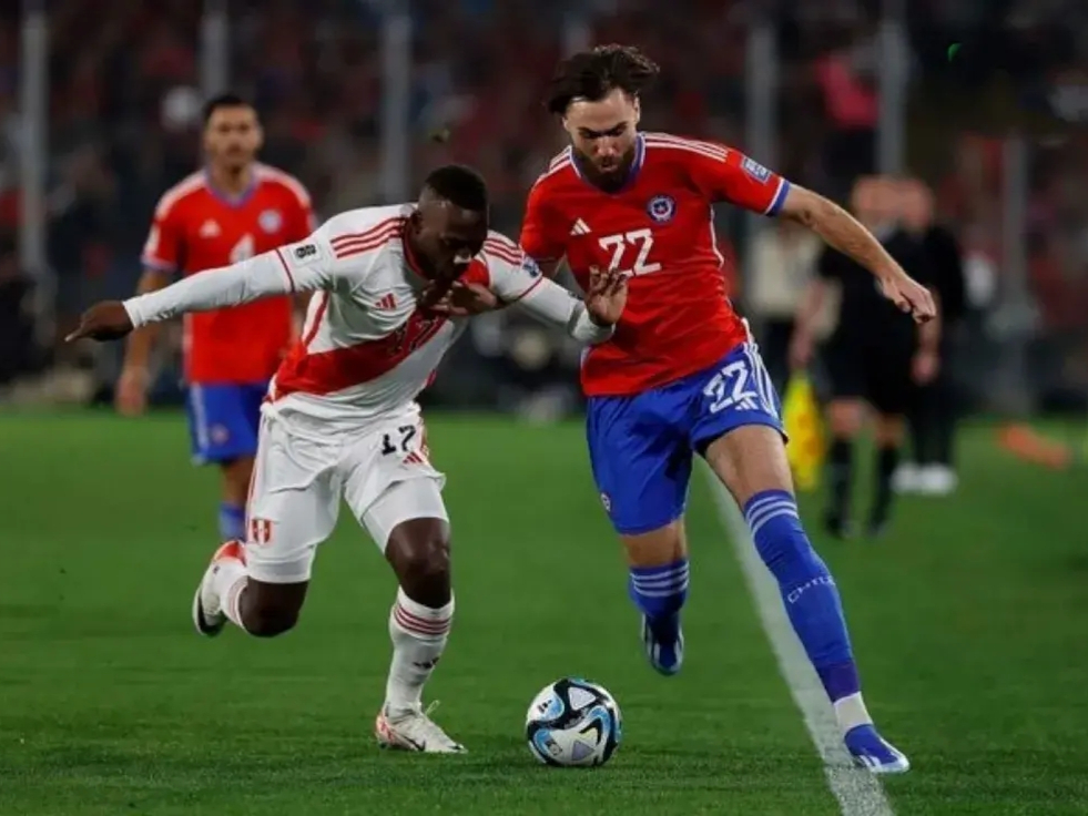 三亿体育体育官方-秘鲁队在比赛中更换战术，取得胜利